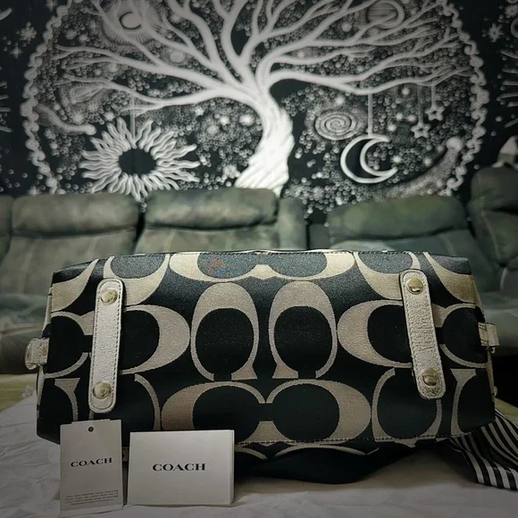 Vintage Coach soho shoulder bag Y2K Poppy Denim Coach Black and silver tote bag - Picture 14 of 17